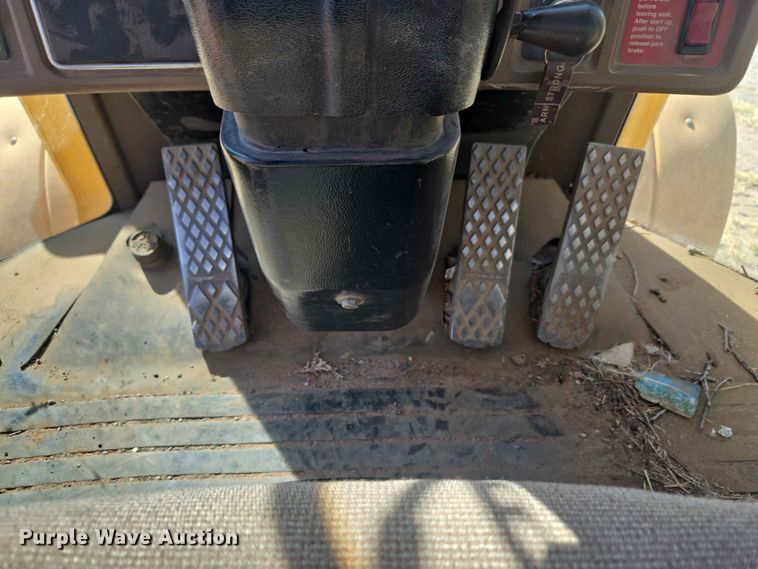 image for item EW8597 2001 John Deere 444H wheel loader