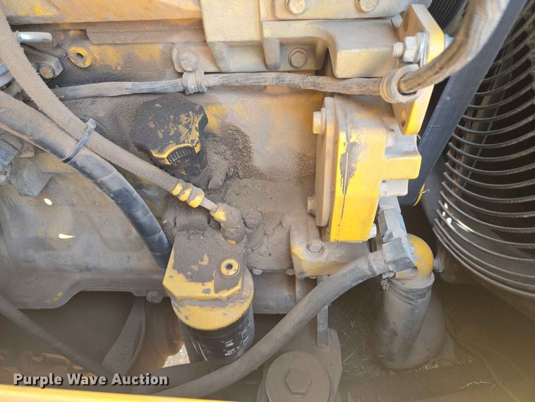 image for item EW8597 2001 John Deere 444H wheel loader