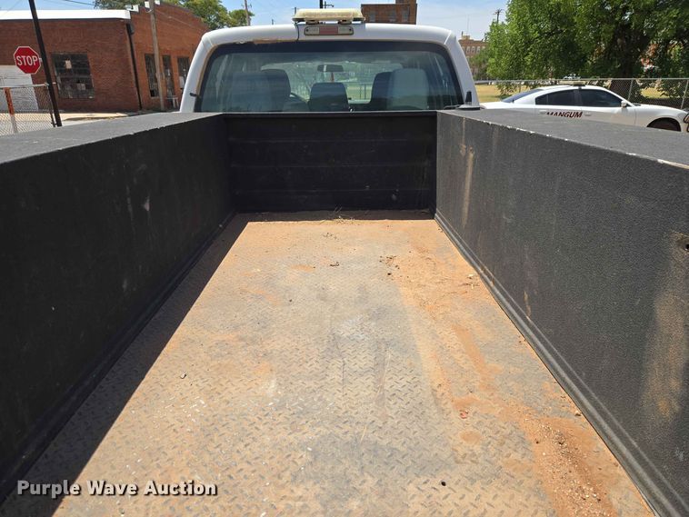image for item EW8602 2015 Ford F250 Super Duty Crew Cab pickup truck