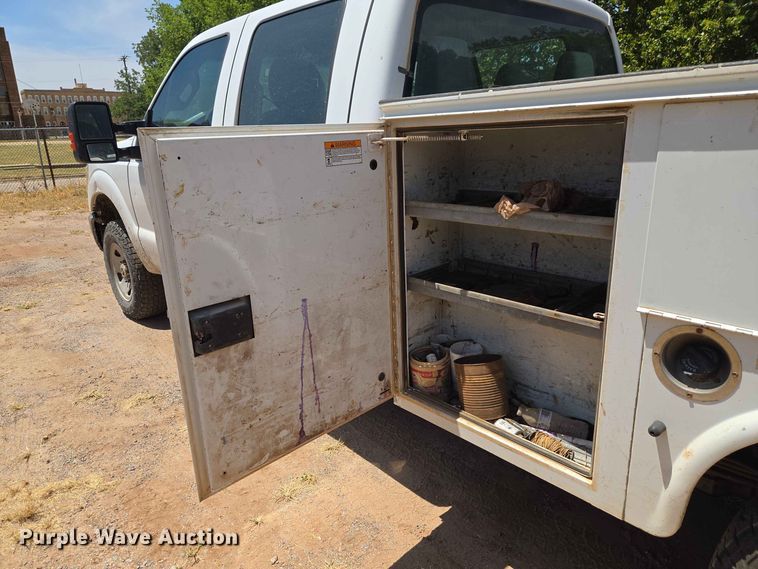 image for item EW8602 2015 Ford F250 Super Duty Crew Cab pickup truck