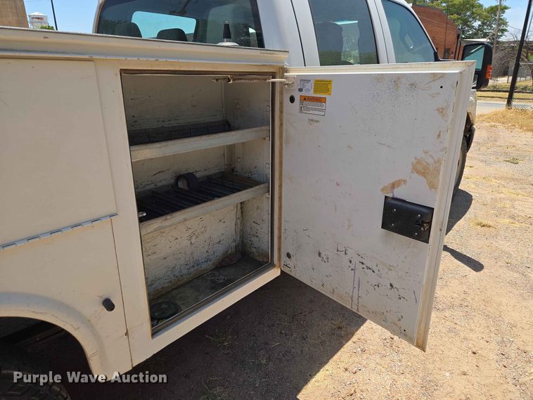 image for item EW8602 2015 Ford F250 Super Duty Crew Cab pickup truck