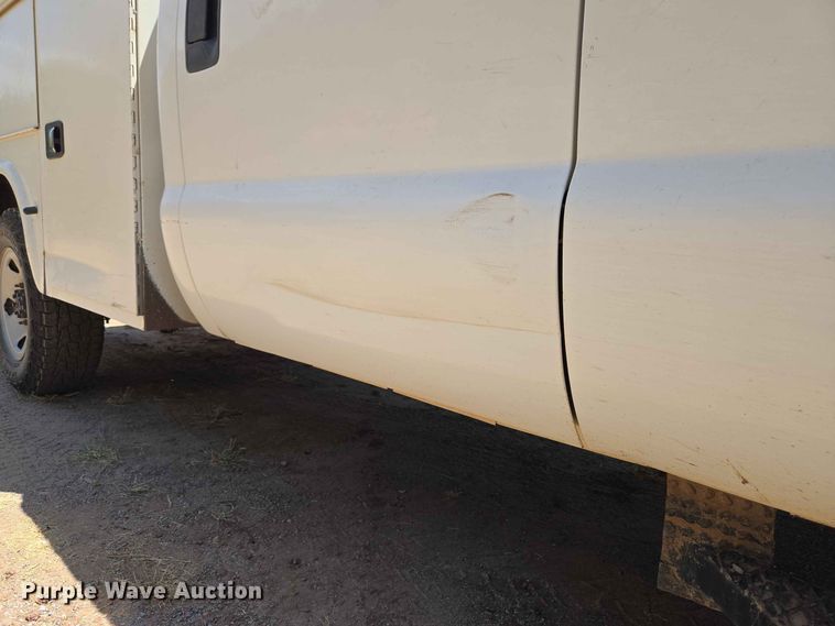 image for item EW8602 2015 Ford F250 Super Duty Crew Cab pickup truck