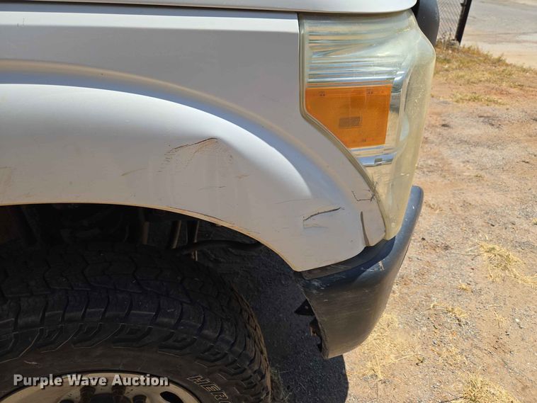 image for item EW8602 2015 Ford F250 Super Duty Crew Cab pickup truck