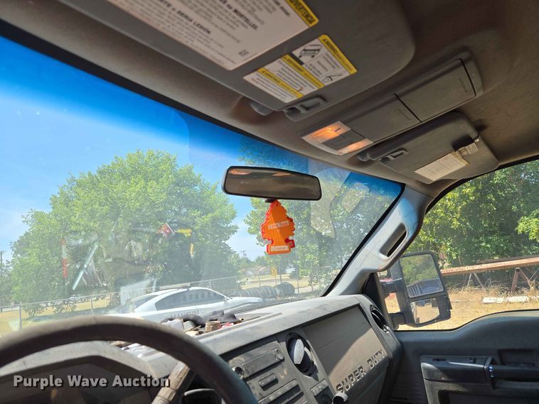 image for item EW8602 2015 Ford F250 Super Duty Crew Cab pickup truck