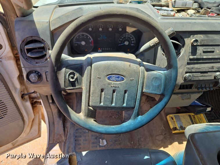 image for item EW8602 2015 Ford F250 Super Duty Crew Cab pickup truck