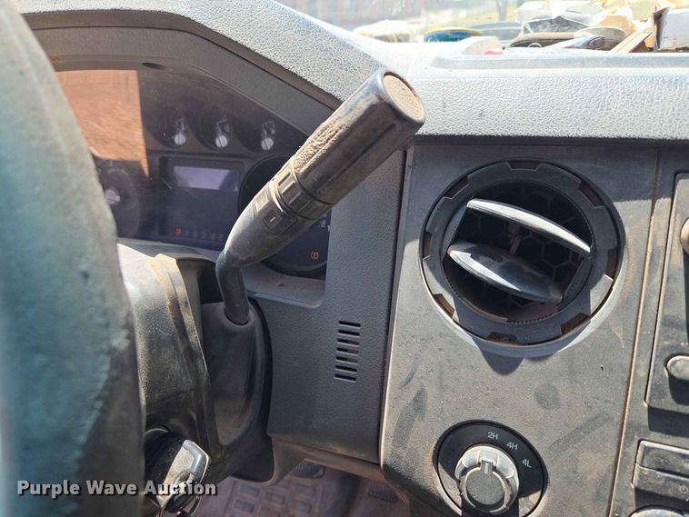 image for item EW8602 2015 Ford F250 Super Duty Crew Cab pickup truck
