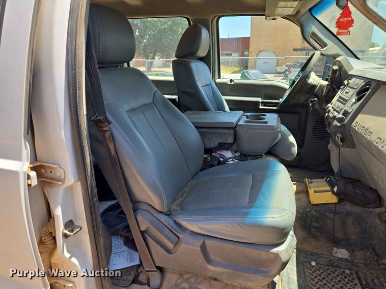 image for item EW8602 2015 Ford F250 Super Duty Crew Cab pickup truck