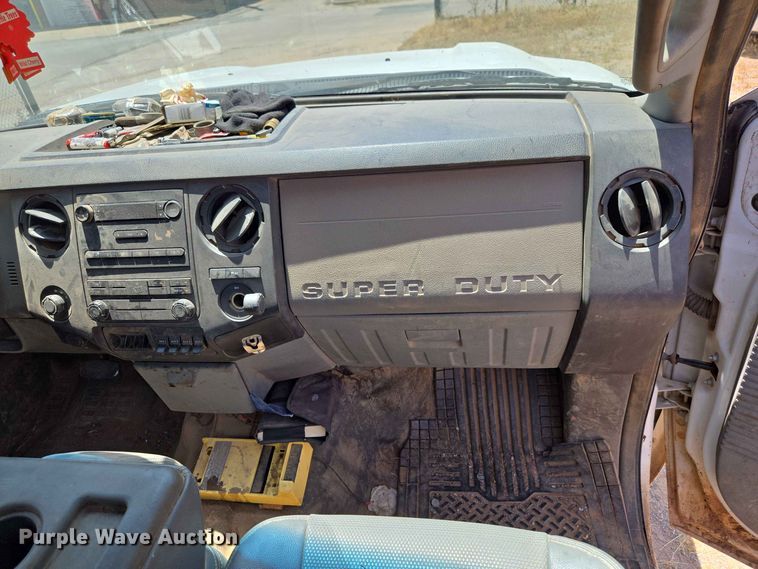 image for item EW8602 2015 Ford F250 Super Duty Crew Cab pickup truck