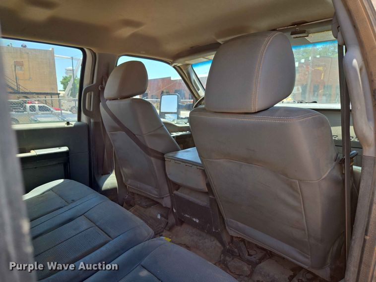 image for item EW8602 2015 Ford F250 Super Duty Crew Cab pickup truck