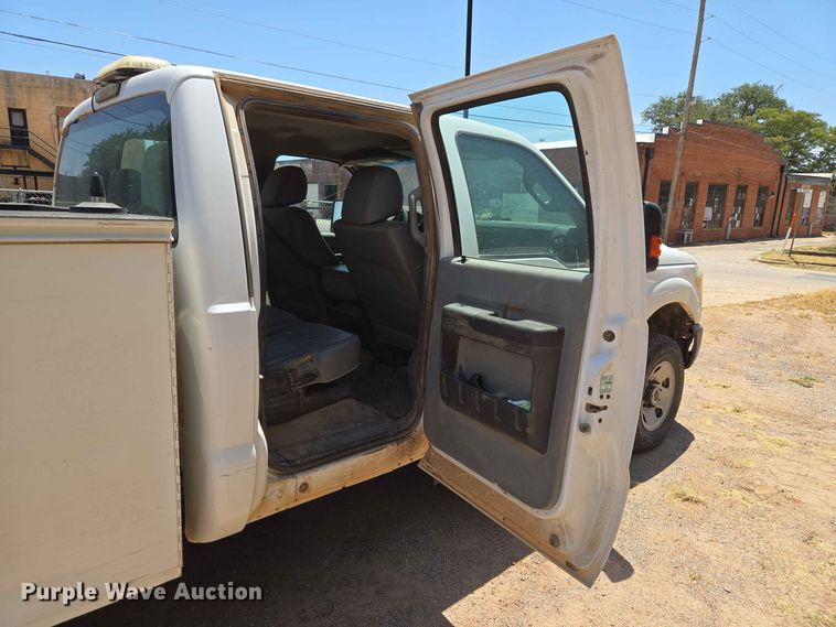 image for item EW8602 2015 Ford F250 Super Duty Crew Cab pickup truck