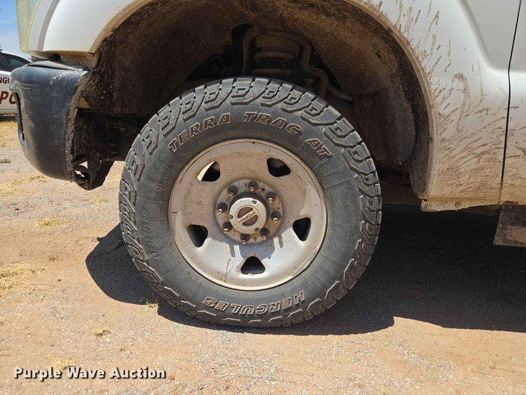 image for item EW8602 2015 Ford F250 Super Duty Crew Cab pickup truck
