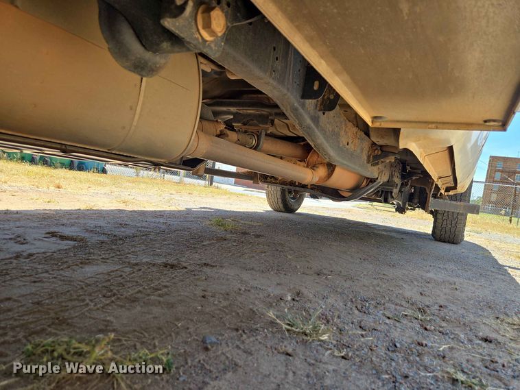 image for item EW8602 2015 Ford F250 Super Duty Crew Cab pickup truck