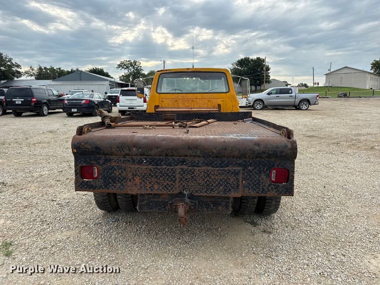image for item EX2140 1978 Ford F600 flatbed truck