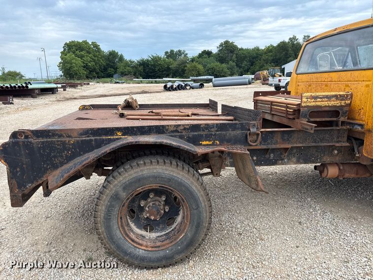 image for item EX2140 1978 Ford F600 flatbed truck