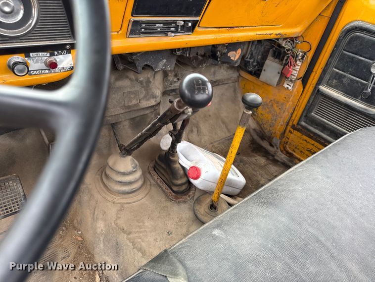 image for item EX2140 1978 Ford F600 flatbed truck