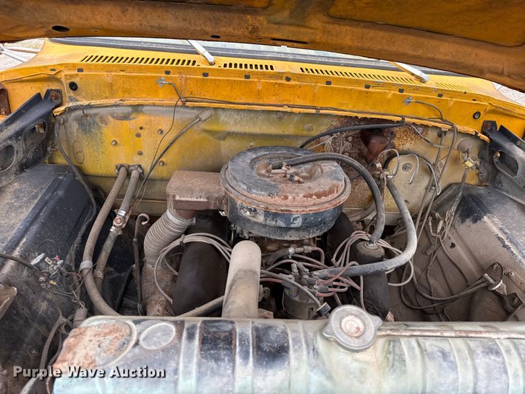 image for item EX2140 1978 Ford F600 flatbed truck