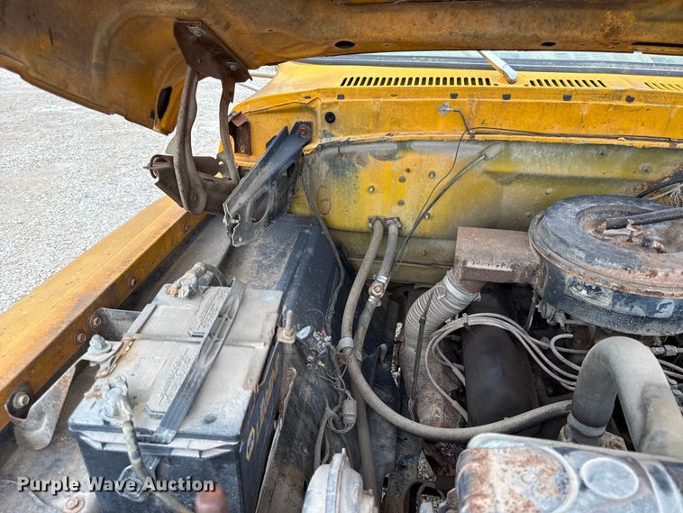 image for item EX2140 1978 Ford F600 flatbed truck