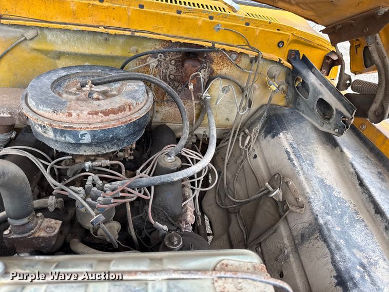 image for item EX2140 1978 Ford F600 flatbed truck