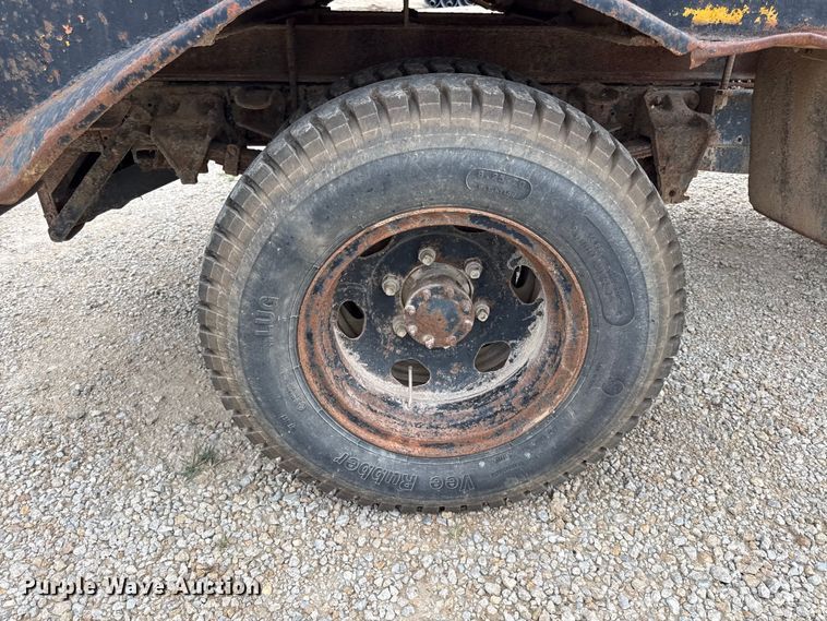 image for item EX2140 1978 Ford F600 flatbed truck