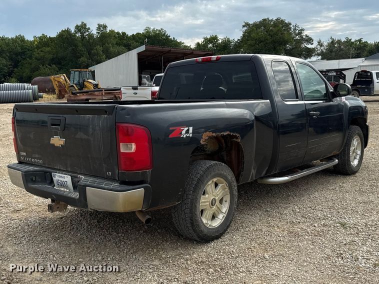 image for item EX2144 2009 Chevrolet Silverado 1500 Ext. Cab pickup truck
