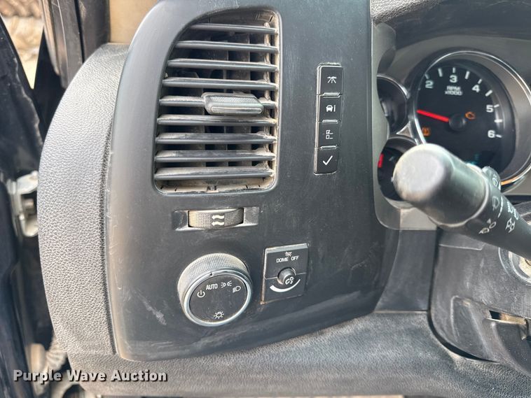 image for item EX2144 2009 Chevrolet Silverado 1500 Ext. Cab pickup truck