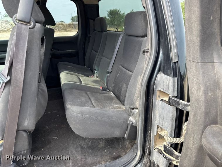 image for item EX2144 2009 Chevrolet Silverado 1500 Ext. Cab pickup truck