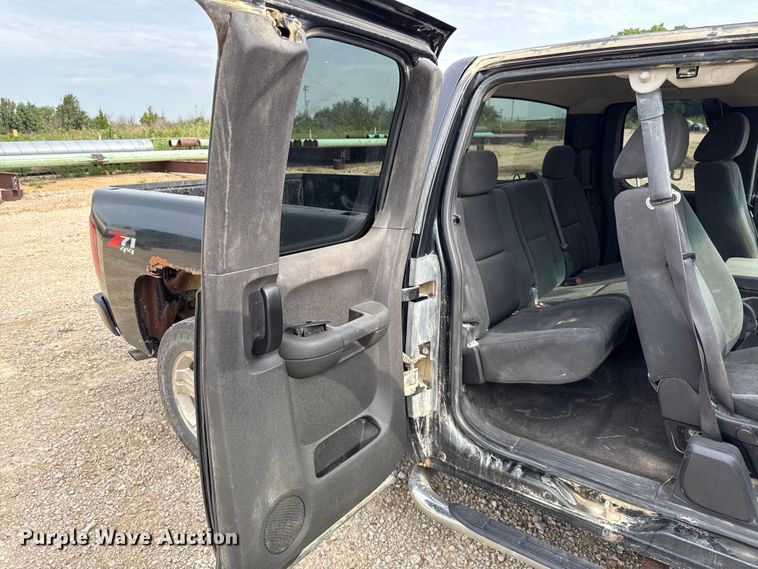 image for item EX2144 2009 Chevrolet Silverado 1500 Ext. Cab pickup truck