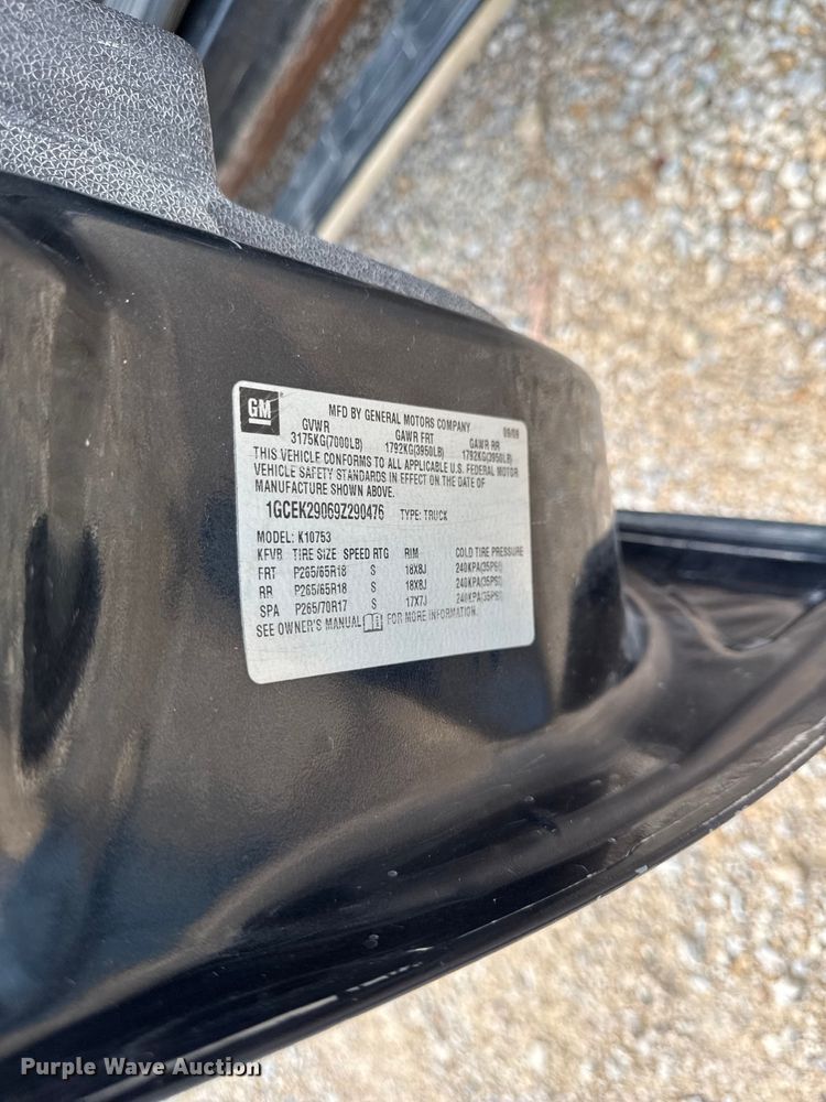 image for item EX2144 2009 Chevrolet Silverado 1500 Ext. Cab pickup truck