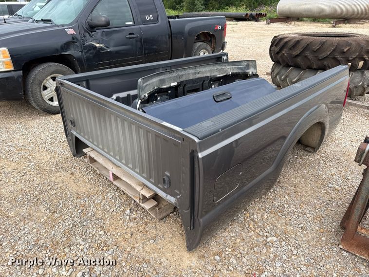 Ford pickup bed