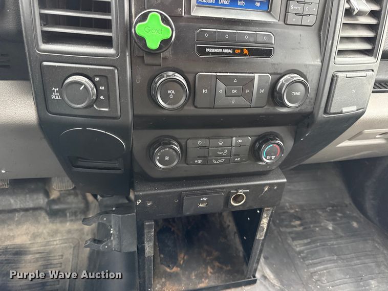 image for item EX2148 2017 Ford F150 XL Crew Cab pickup truck