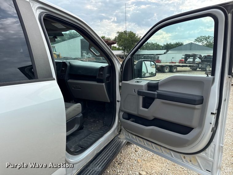 image for item EX2148 2017 Ford F150 XL Crew Cab pickup truck