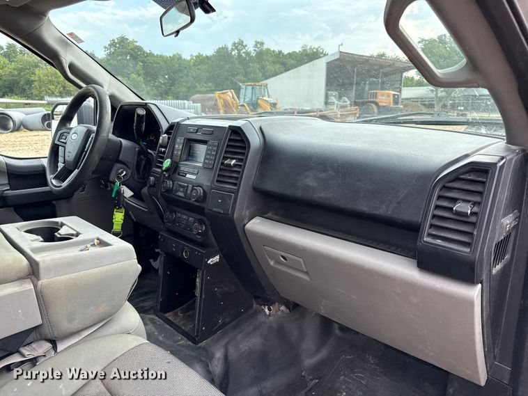 image for item EX2148 2017 Ford F150 XL Crew Cab pickup truck