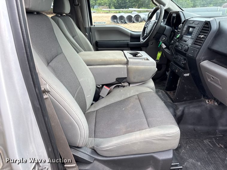 image for item EX2148 2017 Ford F150 XL Crew Cab pickup truck