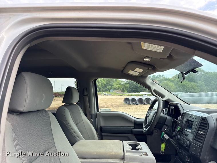 image for item EX2148 2017 Ford F150 XL Crew Cab pickup truck