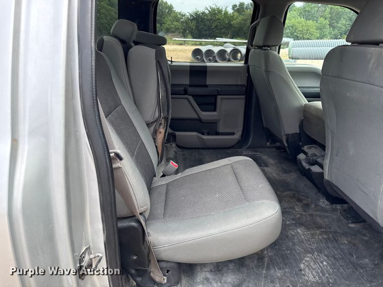 image for item EX2148 2017 Ford F150 XL Crew Cab pickup truck