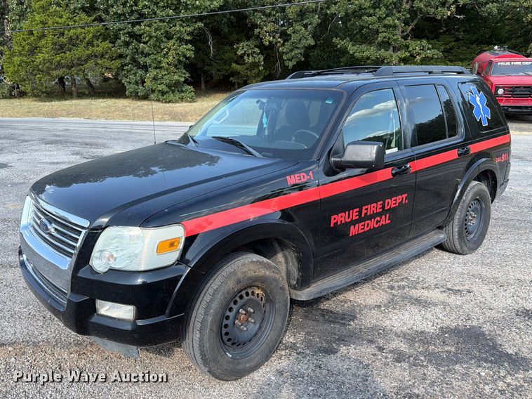 2010 Ford Explorer XLT SUV