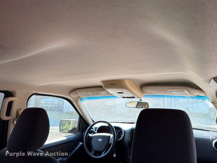 image for item EX4119 2010 Ford Explorer XLT SUV