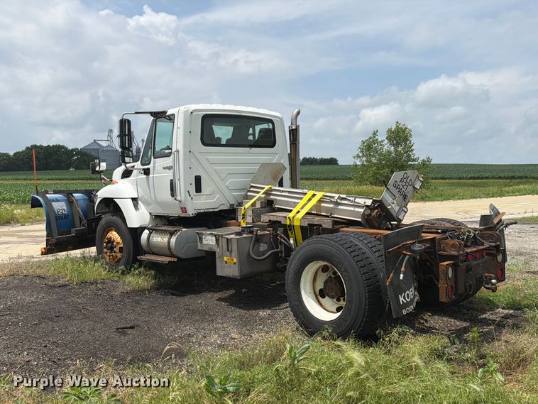 image for item EX4523 2013 International WorkStar 7400 truck cab and chassis