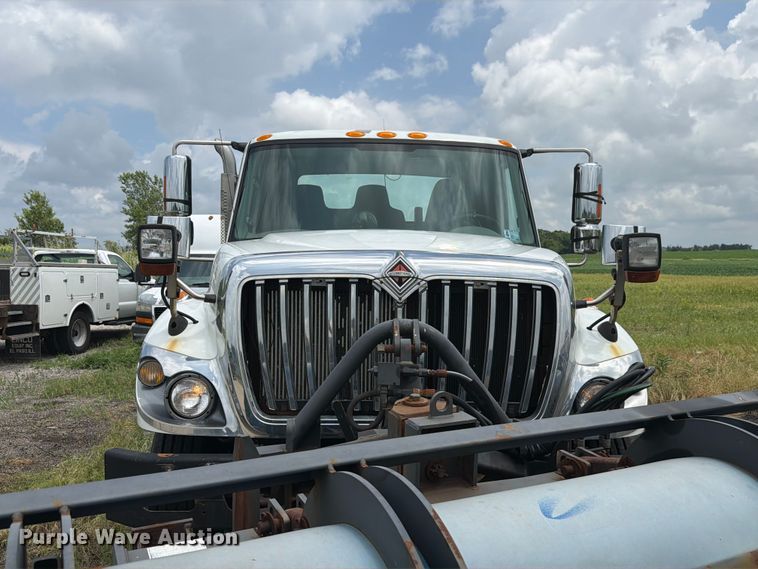 image for item EX4523 2013 International WorkStar 7400 truck cab and chassis