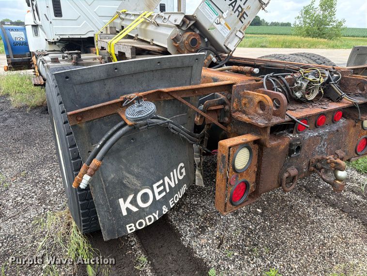 image for item EX4523 2013 International WorkStar 7400 truck cab and chassis