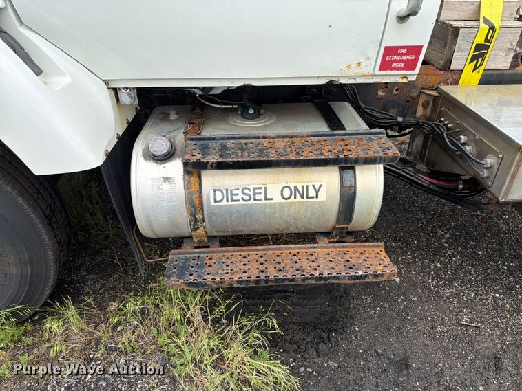 image for item EX4523 2013 International WorkStar 7400 truck cab and chassis
