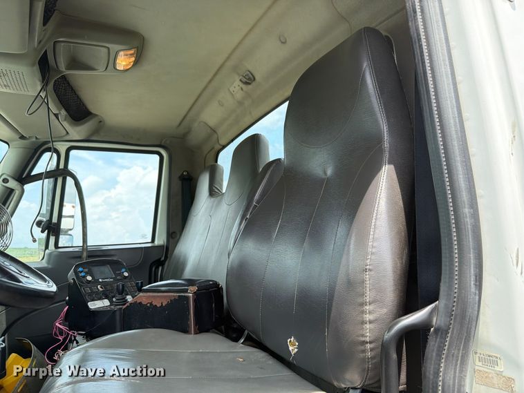 image for item EX4523 2013 International WorkStar 7400 truck cab and chassis