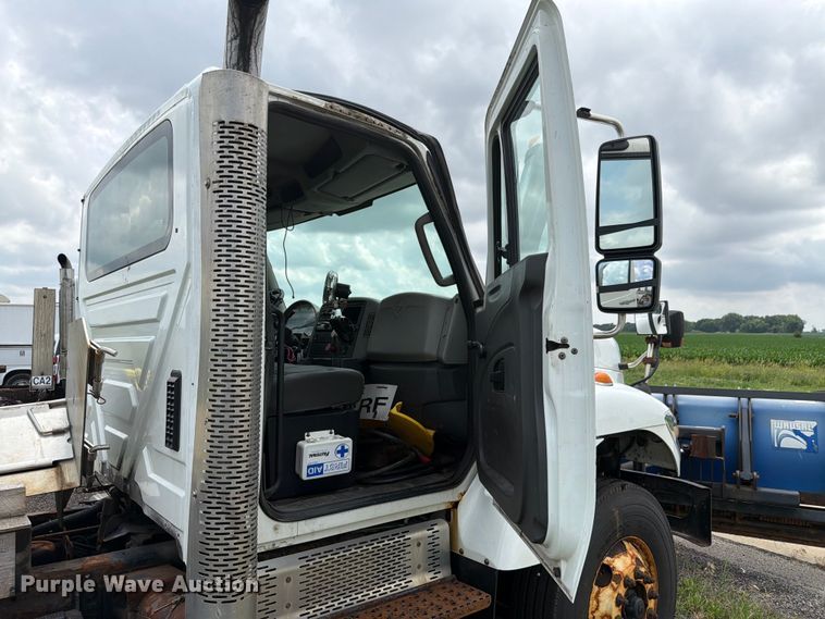 image for item EX4523 2013 International WorkStar 7400 truck cab and chassis