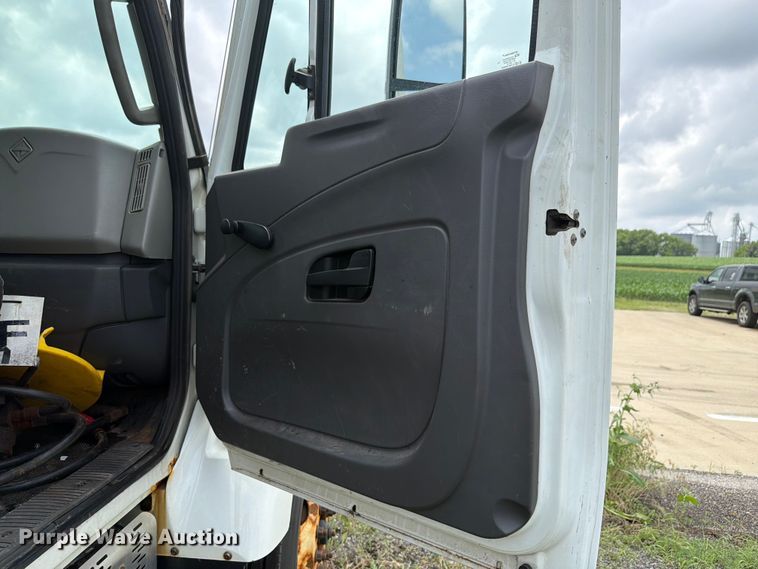 image for item EX4523 2013 International WorkStar 7400 truck cab and chassis