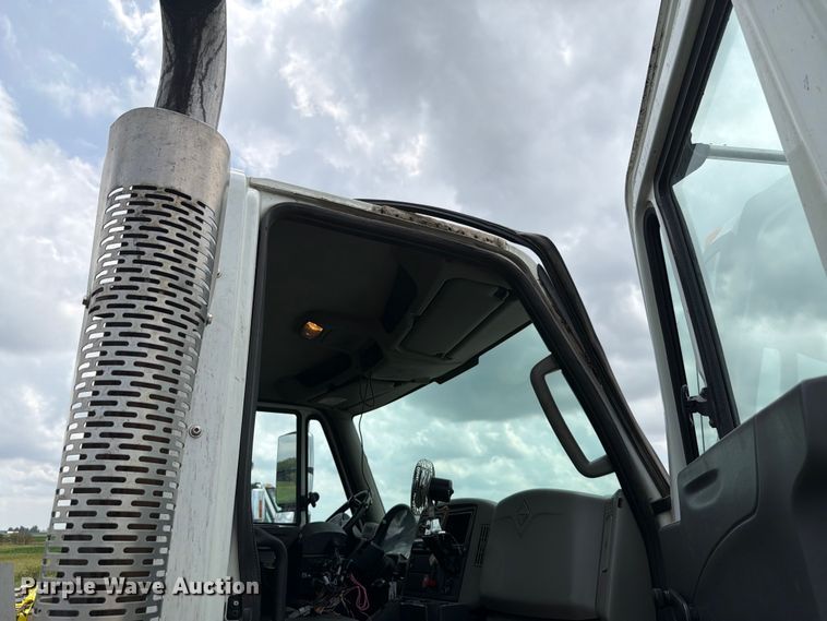 image for item EX4523 2013 International WorkStar 7400 truck cab and chassis
