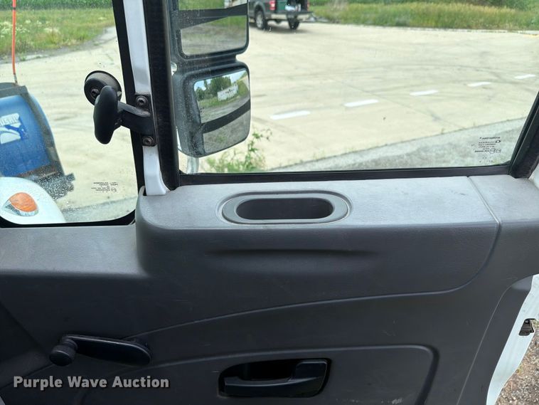 image for item EX4523 2013 International WorkStar 7400 truck cab and chassis