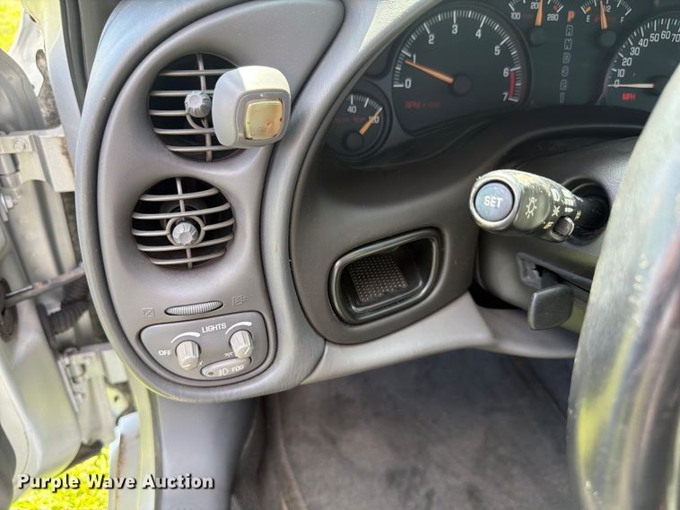 image for item EX4596 2003 Pontiac Bonneville 