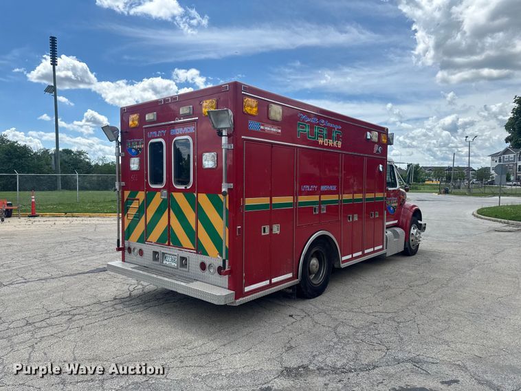 image for item FB5729 1991 International 4700 rescue vehicle 