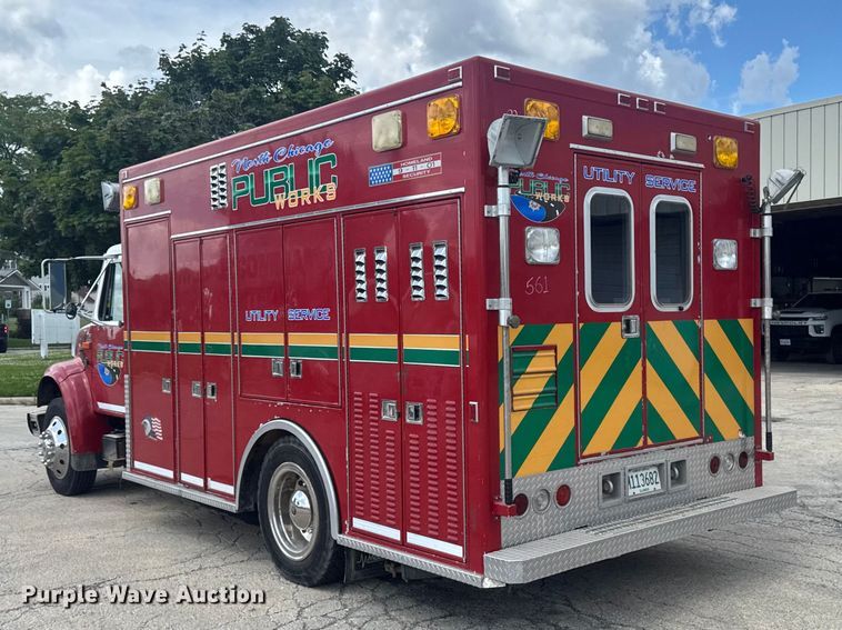 image for item FB5729 1991 International 4700 rescue vehicle 