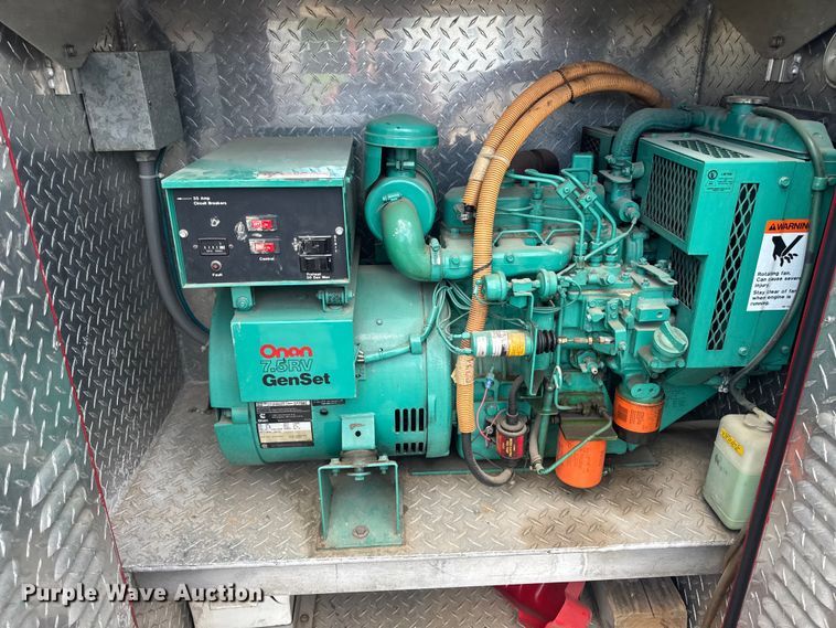 image for item FB5729 1991 International 4700 rescue vehicle 